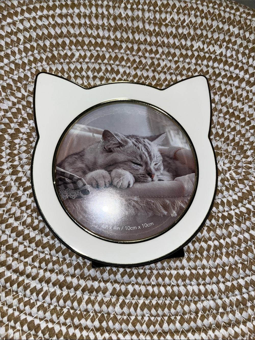 White Cat-Shaped Pet Photo Frame with Gold Trim